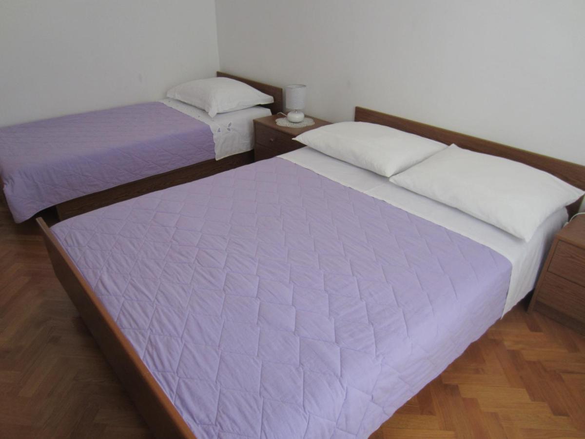 Ivic Apartments Vodice Croatia Buitenkant foto