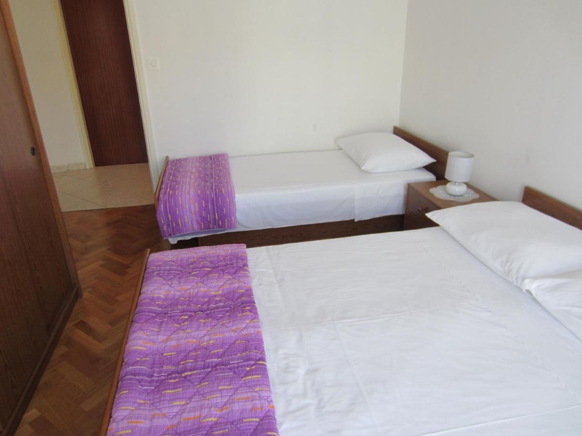 Ivic Apartments Vodice Croatia Buitenkant foto