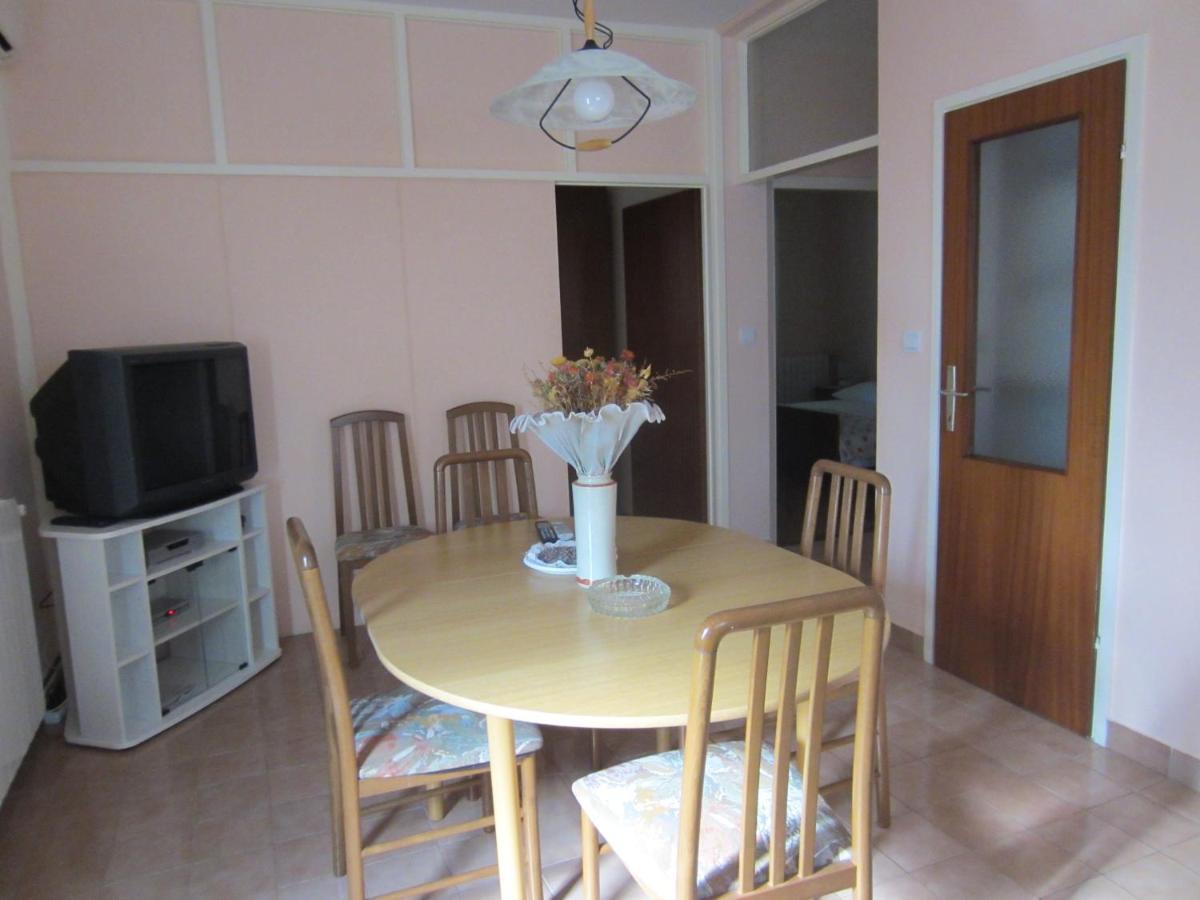Ivic Apartments Vodice Croatia Buitenkant foto