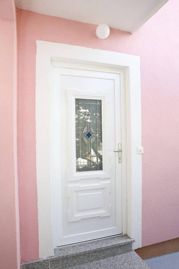 Ivic Apartments Vodice Croatia Buitenkant foto