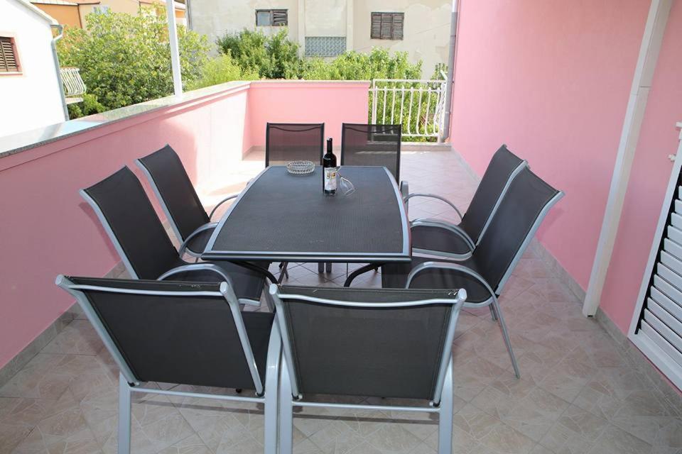Ivic Apartments Vodice Croatia Buitenkant foto